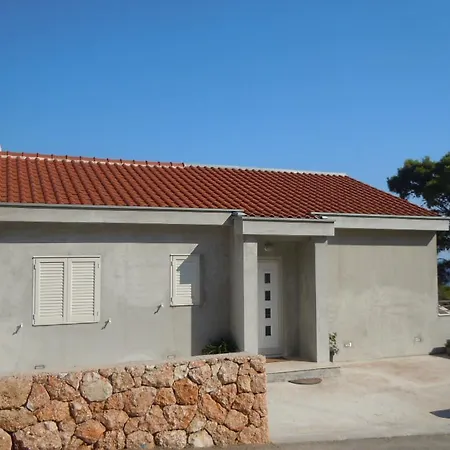 아파트 Sveta Nedilja 13753d 젤사