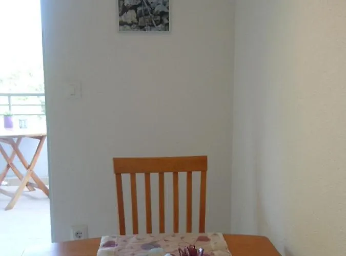 Sveta Nedilja 13753d Apartment *